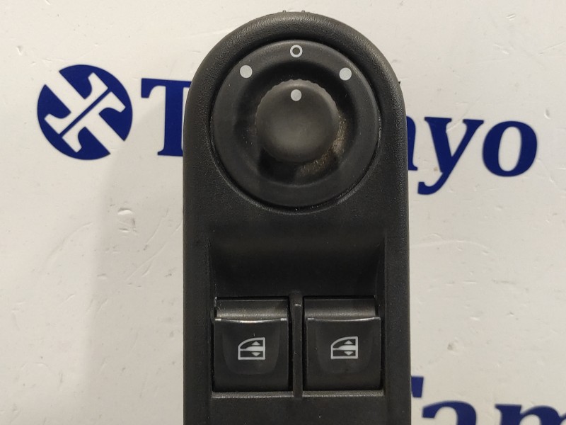 Recambio de mando elevalunas delantero izquierdo para renault clio iv referencia OEM IAM 254118044R  