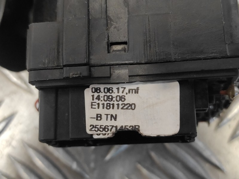 Recambio de mando limpia para dacia lodgy 1.2 16v tce cat referencia OEM IAM E11811220  255671453R