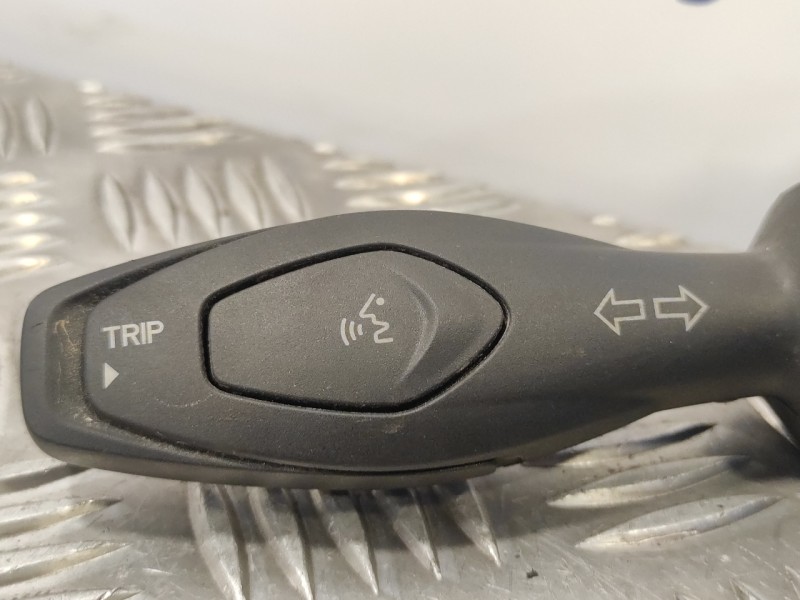 Recambio de mando intermitentes para ford fiesta (cb1) ambiente referencia OEM IAM 8A6T13335CB  EB8FD