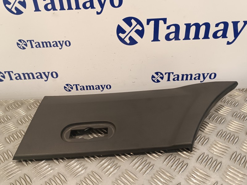 Recambio de moldura para volkswagen crafter caja cerrada 2.0 tdi referencia OEM IAM A9066902582  