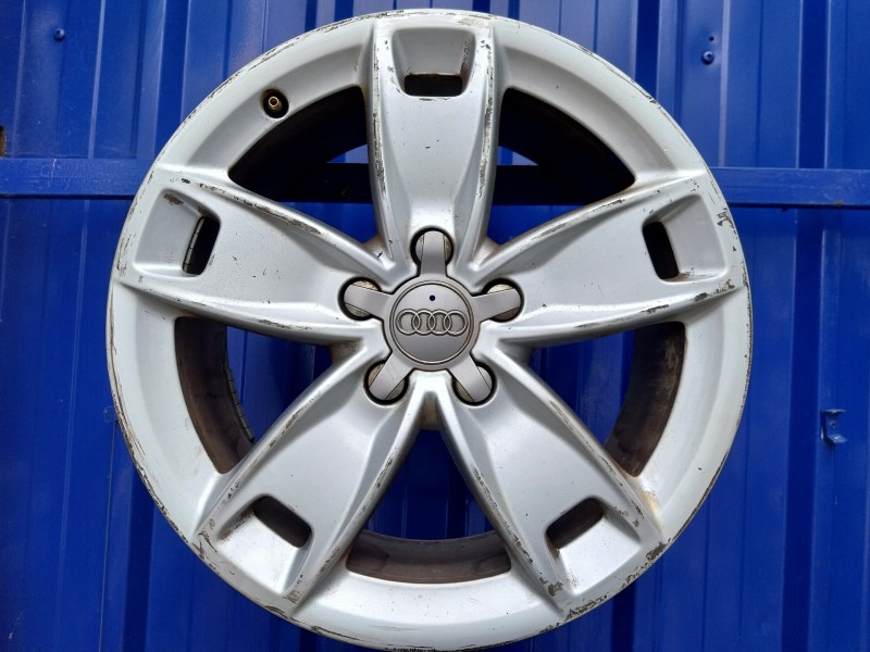 Recambio de llanta para audi a3 (8p) 2.0 tdi referencia OEM IAM 8P0601025BL  