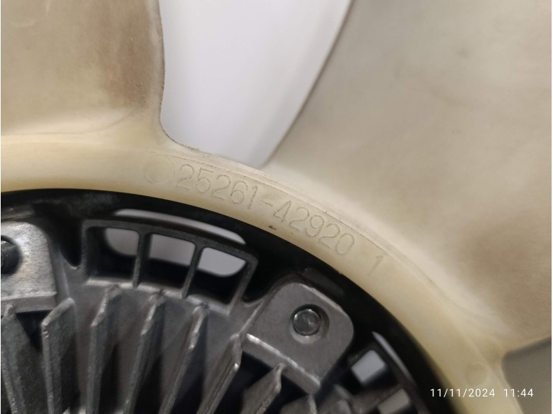 Recambio de ventilador viscoso motor para hyundai h 1 2.5 crdi cat referencia OEM IAM 25261429201  