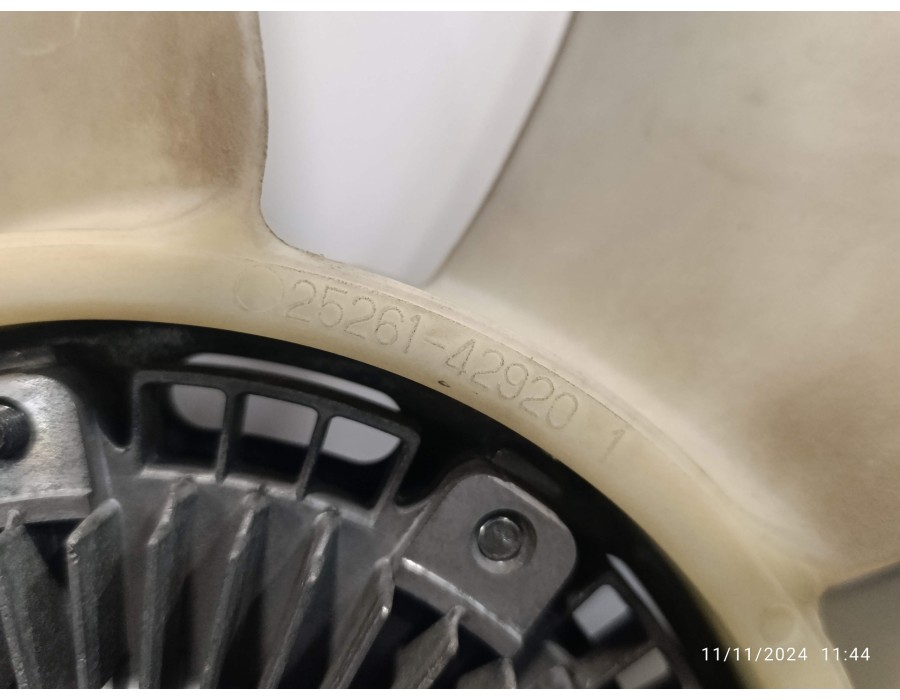 Recambio de ventilador viscoso motor para hyundai h 1 2.5 crdi cat referencia OEM IAM 25261429201  