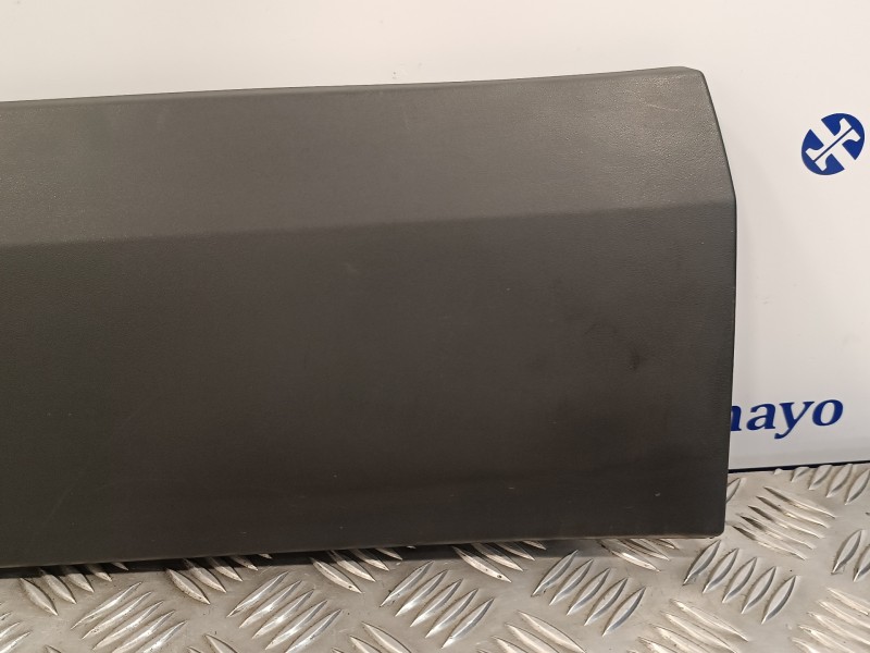 Recambio de moldura puerta trasera izquierda para volkswagen crafter caja cerrada 2.0 tdi referencia OEM IAM A9066900800  