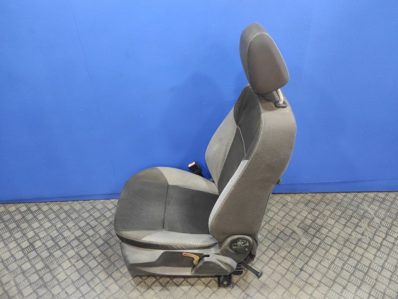 Recambio de juego asientos completo para ford focus lim. (cb8) 1.6 tdci cat referencia OEM IAM   