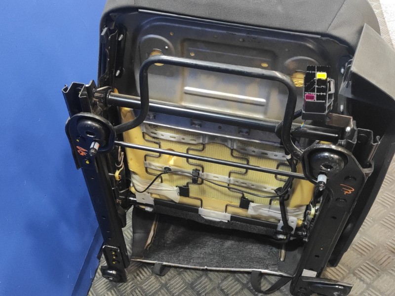 Recambio de juego asientos completo para ford focus lim. (cb8) 1.6 tdci cat referencia OEM IAM   
