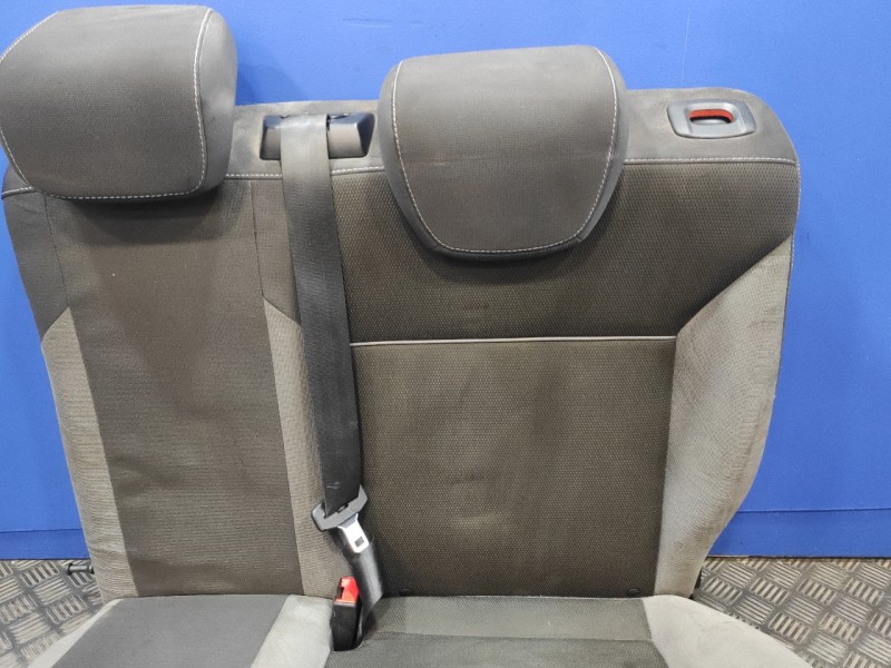Recambio de juego asientos completo para ford focus lim. (cb8) 1.6 tdci cat referencia OEM IAM   