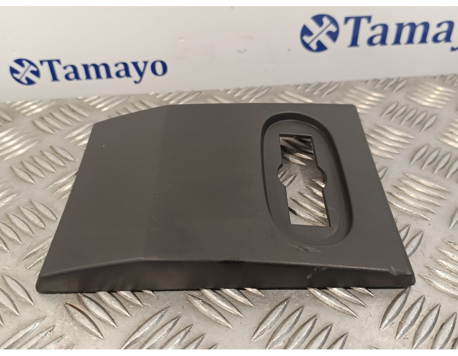 Recambio de moldura exterior delantera derecha para volkswagen crafter caja cerrada 2.0 tdi referencia OEM IAM A9066901282  