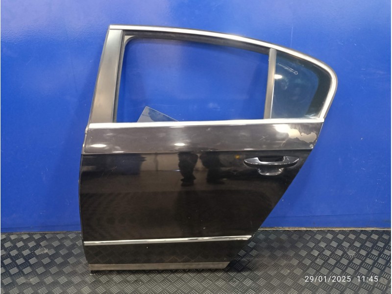 Recambio de puerta trasera izquierda para volkswagen passat berlina (3c2) 2.0 tdi referencia OEM IAM   