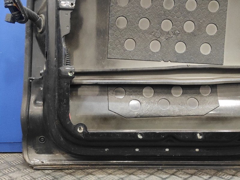 Recambio de puerta delantera derecha para volkswagen touareg (7la) referencia OEM IAM   