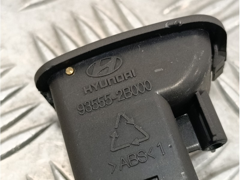 Recambio de interruptor para hyundai santa fe (bm) 2.2 crdi style 4x4 referencia OEM IAM 935552B000  