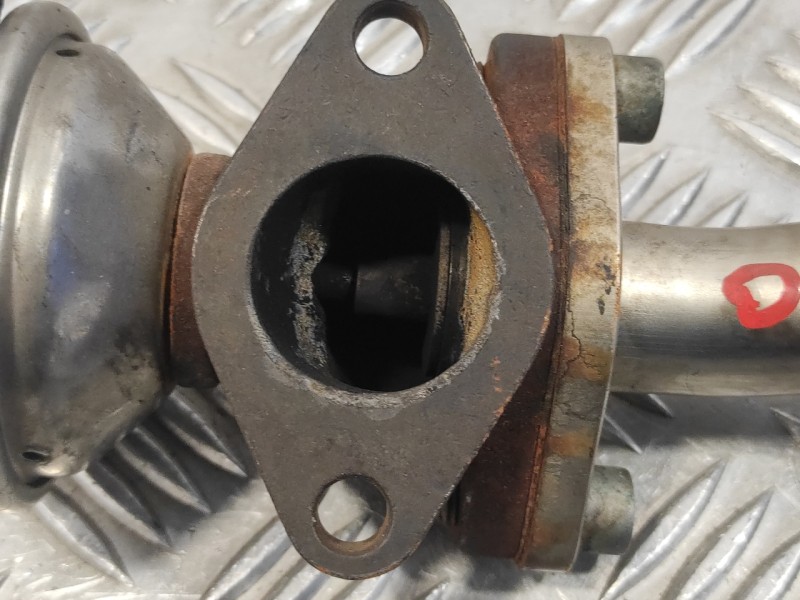 Recambio de valvula egr para volvo s80 berlina 2.5 turbodiesel referencia OEM IAM 074131525F  074131503