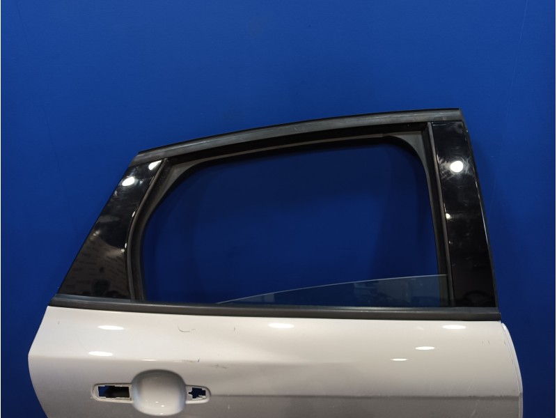 Recambio de puerta trasera derecha para ford focus lim. (cb8) 1.6 tdci cat referencia OEM IAM   