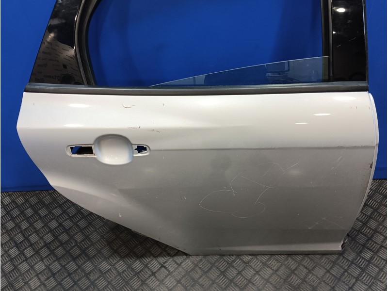 Recambio de puerta trasera derecha para ford focus lim. (cb8) 1.6 tdci cat referencia OEM IAM   