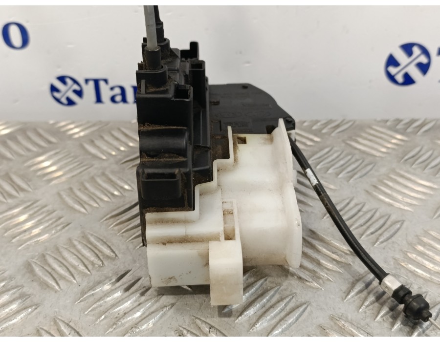 Recambio de cerradura puerta trasera derecha para hyundai santa fe (bm) 2.2 crdi style 4x4 referencia OEM IAM   