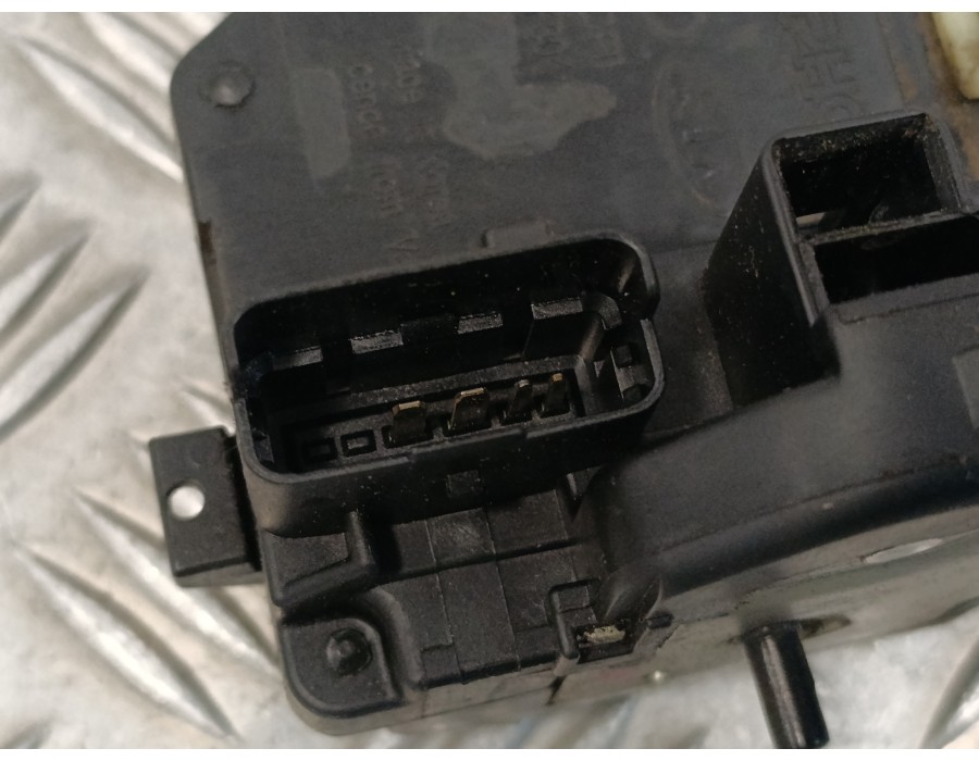 Recambio de cerradura puerta trasera derecha para hyundai santa fe (bm) 2.2 crdi style 4x4 referencia OEM IAM   