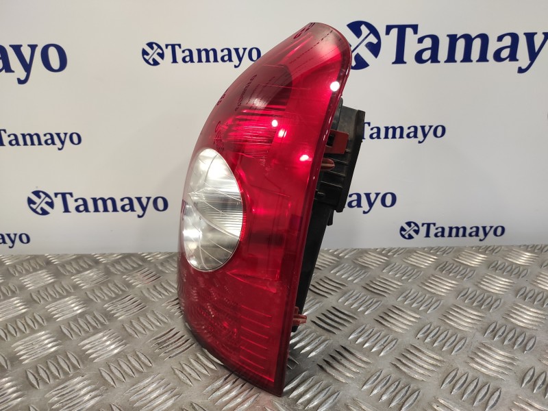 Recambio de piloto trasero derecho para renault clio ii fase ii (b/cb0) 1.2 referencia OEM IAM 8200917487  