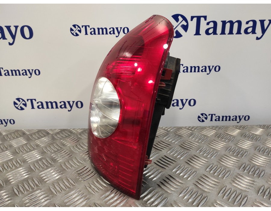 Recambio de piloto trasero derecho para renault clio ii fase ii (b/cb0) 1.2 referencia OEM IAM 8200917487  