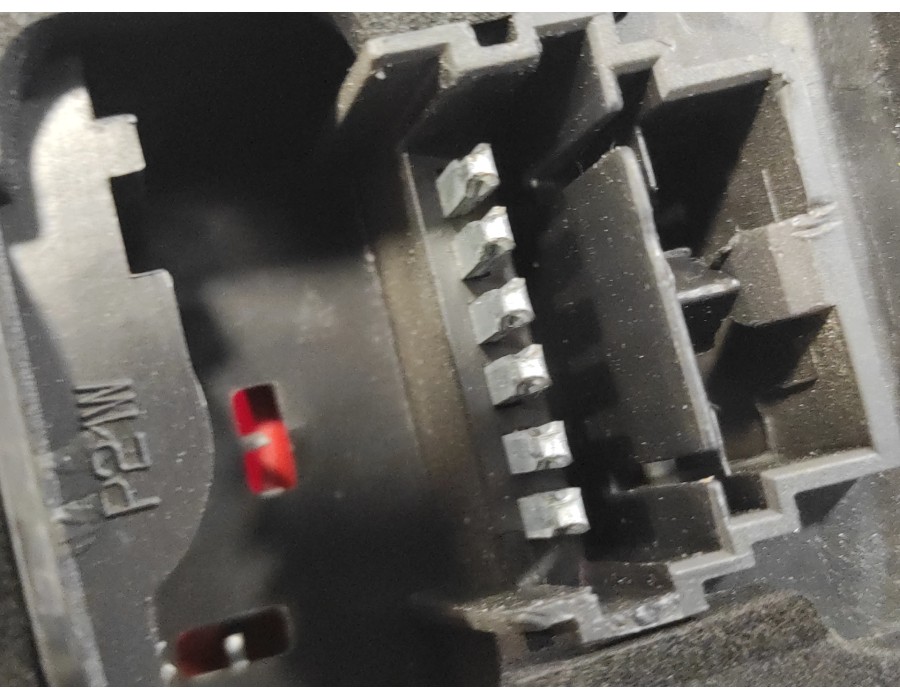 Recambio de piloto trasero derecho para renault clio ii fase ii (b/cb0) 1.2 referencia OEM IAM 8200917487  