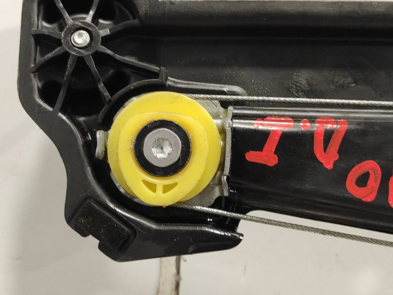 Recambio de elevalunas delantero izquierdo para renault captur ii 1.3 tce referencia OEM IAM 807215326R  