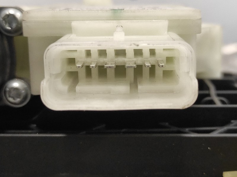 Recambio de elevalunas delantero izquierdo para renault captur ii 1.3 tce referencia OEM IAM 807215326R  