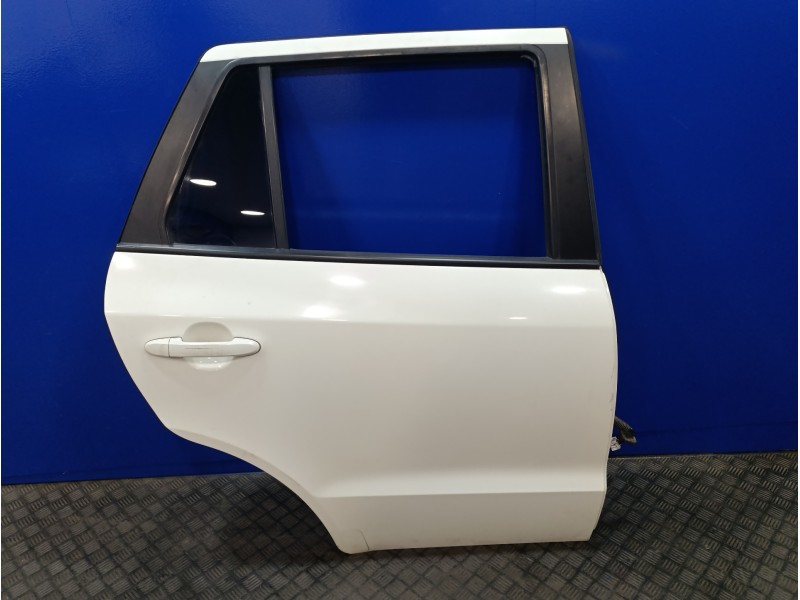 Recambio de puerta trasera derecha para hyundai santa fe (bm) 2.2 crdi style 4x4 referencia OEM IAM   