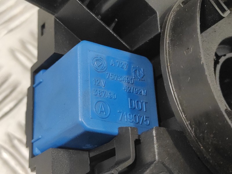 Recambio de mando multifuncion para fiat punto berlina (176) 1.2 cat referencia OEM IAM 7573490  