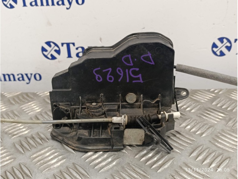 Recambio de cerradura puerta delantera derecha para bmw serie 1 berlina (e81/e87) referencia OEM IAM 7167068  