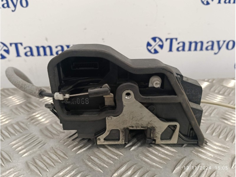 Recambio de cerradura puerta delantera derecha para bmw serie 1 berlina (e81/e87) referencia OEM IAM 7167068  