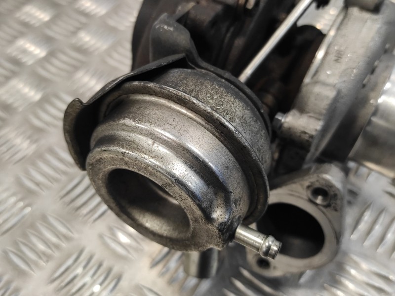 Recambio de turbocompresor para opel astra j lim. 4türig 1.7 16v cdti referencia OEM IAM 98053674  7795914
