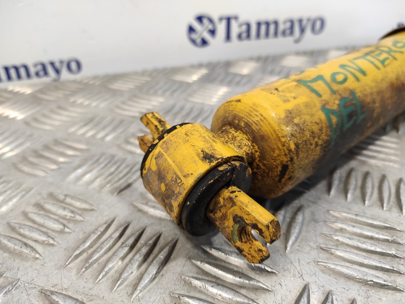 Recambio de amortiguador delantero para mitsubishi montero (l040) 2.5 turbodiesel referencia OEM IAM   