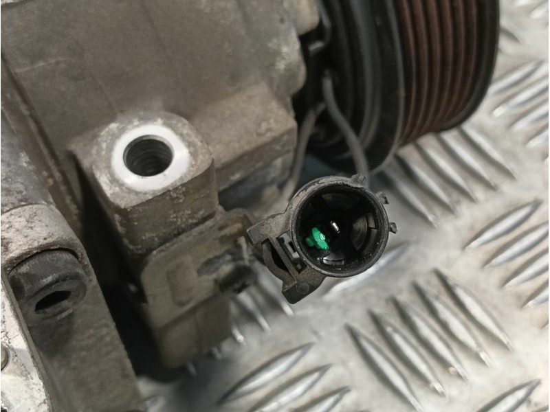 Recambio de compresor aire acondicionado para hyundai h 1 2.5 crdi cat referencia OEM IAM 977014A950  