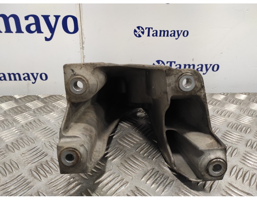 Recambio de soporte motor para volkswagen t5 transporter (7e) 2.0 tdi referencia OEM IAM 7E0199370  