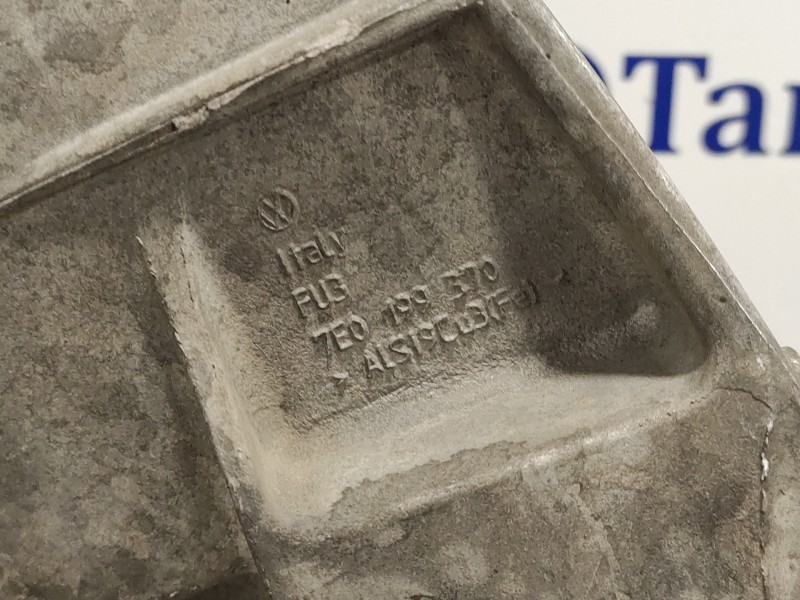 Recambio de soporte motor para volkswagen t5 transporter (7e) 2.0 tdi referencia OEM IAM 7E0199370  