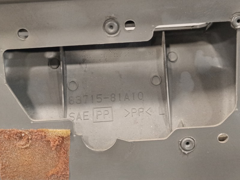 Recambio de guarnecido puerta delantera izquierda para suzuki jimny sn (fj) 1.3 16v cat referencia OEM IAM   