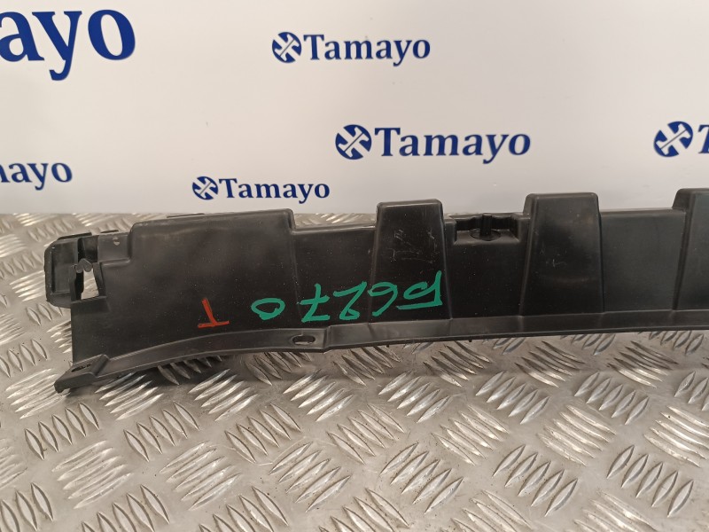 Recambio de molduras traseras para volkswagen crafter caja cerrada 2.0 tdi referencia OEM IAM A9068802571  2141190100