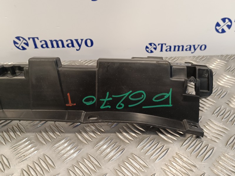 Recambio de molduras traseras para volkswagen crafter caja cerrada 2.0 tdi referencia OEM IAM A9068802571  2141190100