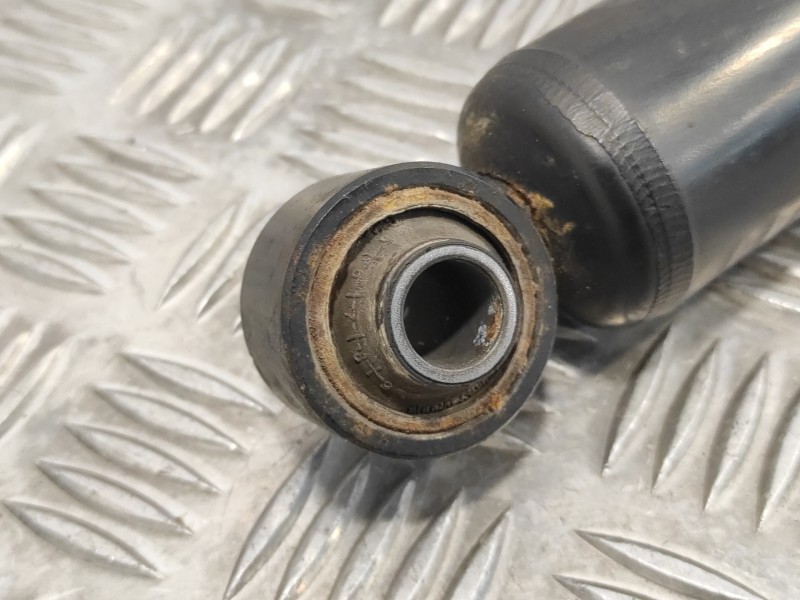 Recambio de amortiguador trasero izquierdo para kia sorento 2.5 crdi referencia OEM IAM 553103E500  