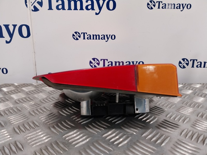 Recambio de piloto trasero izquierdo porton para land rover range rover (lp) 4.6 referencia OEM IAM   