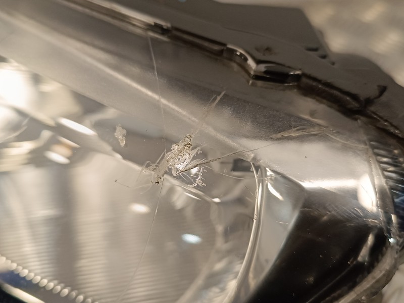 Recambio de faro izquierdo para skoda rapid 1.6 tdi dpf referencia OEM IAM   