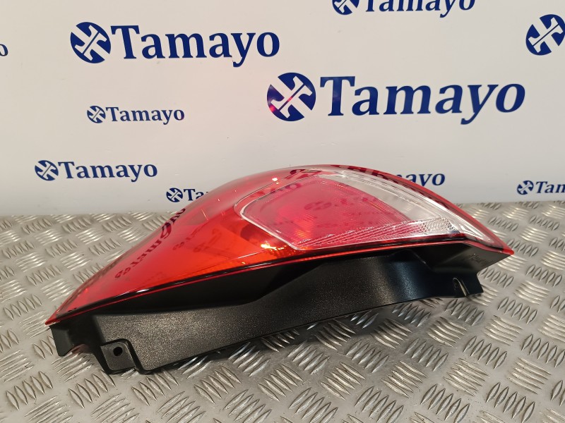 Recambio de piloto trasero derecho para ford fiesta (ccn) 1.25 16v cat referencia OEM IAM C1BB13404A  