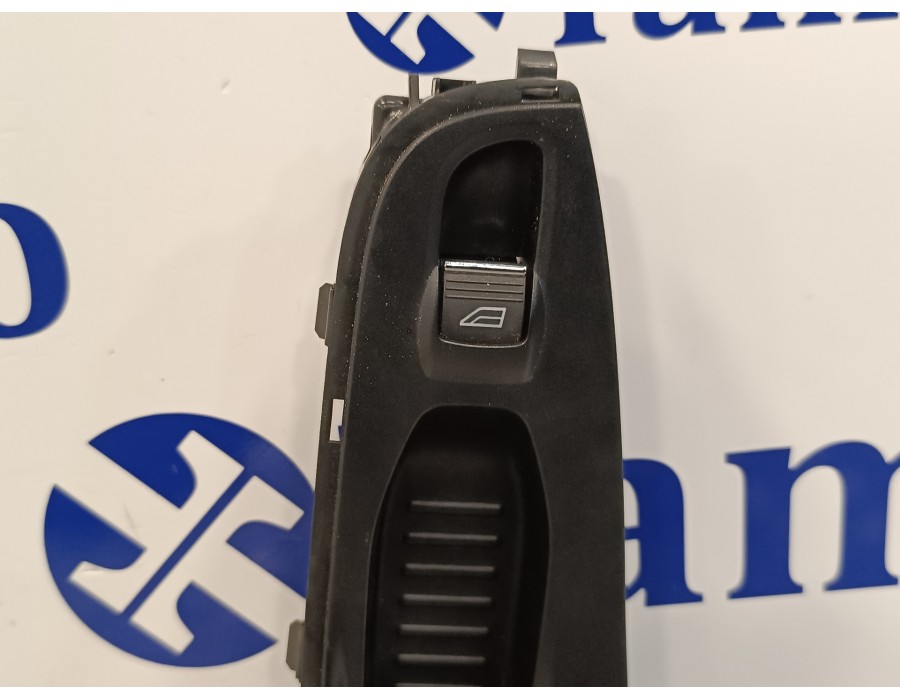 Recambio de mando elevalunas delantero derecho para ford fiesta (ccn) 1.25 16v cat referencia OEM IAM C1BBA240A40  