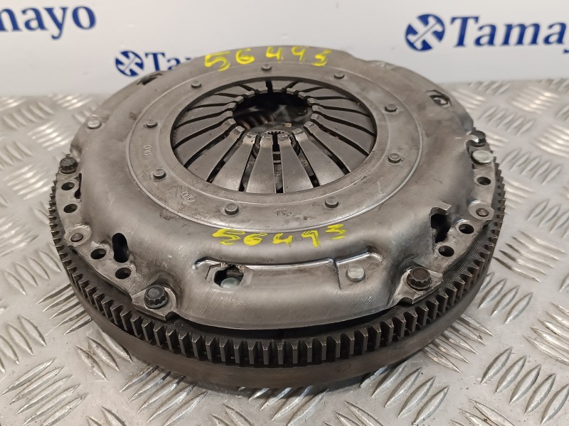 Recambio de kit embrague para skoda rapid 1.6 tdi dpf referencia OEM IAM 037105273C 123061210 323082010