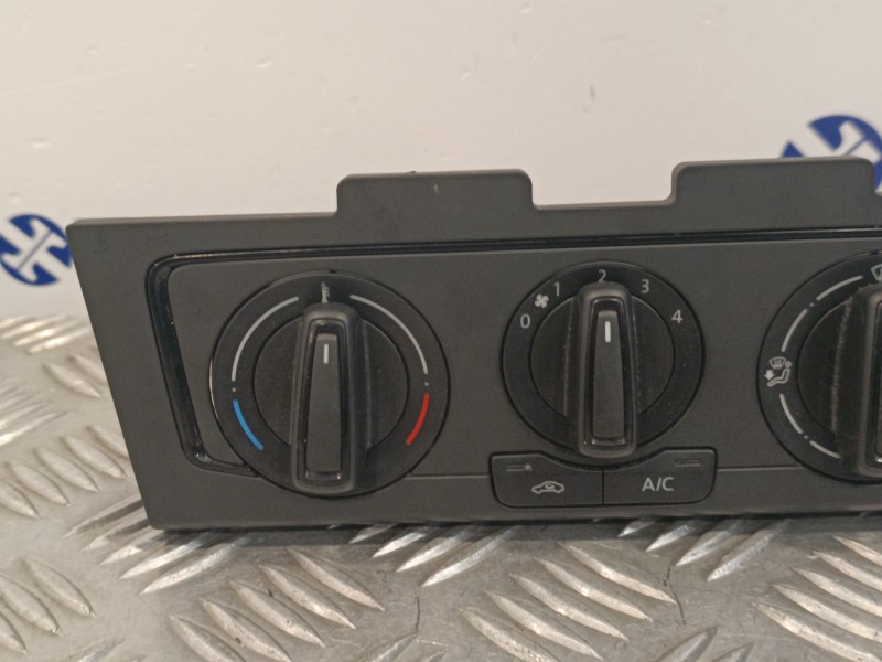Recambio de mando climatizador para volkswagen polo (6c1) 1.0 referencia OEM IAM 6C0820045  E1081687