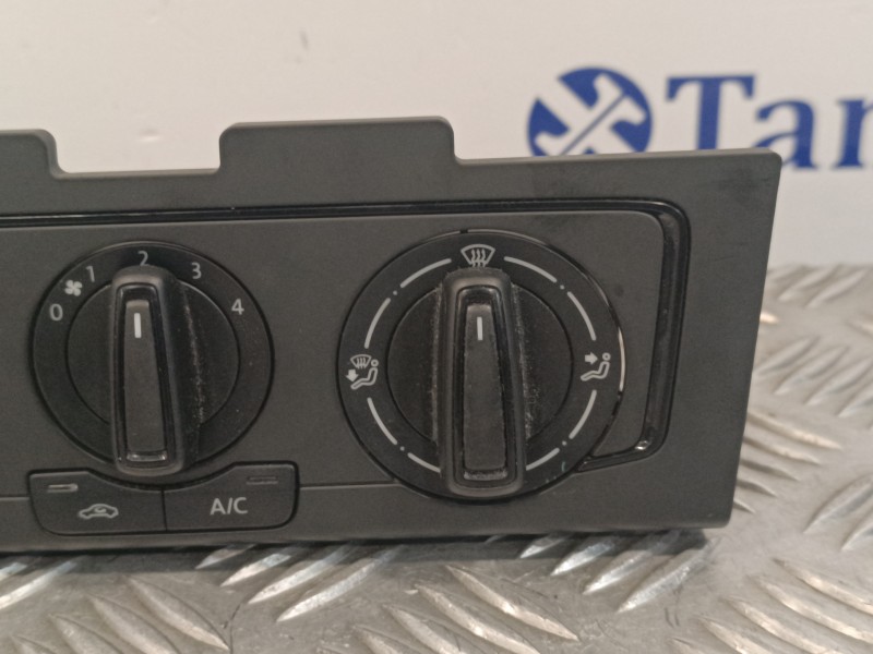 Recambio de mando climatizador para volkswagen polo (6c1) 1.0 referencia OEM IAM 6C0820045  E1081687