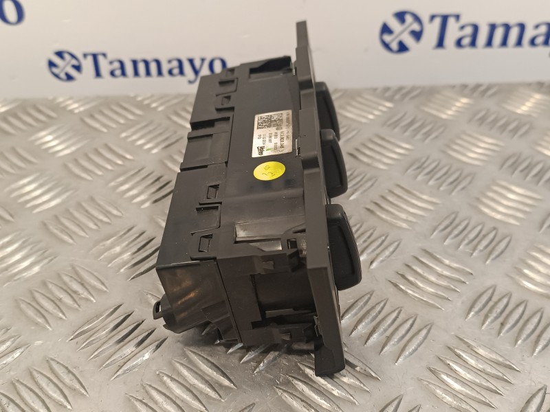 Recambio de mando climatizador para volkswagen polo (6c1) 1.0 referencia OEM IAM 6C0820045  E1081687