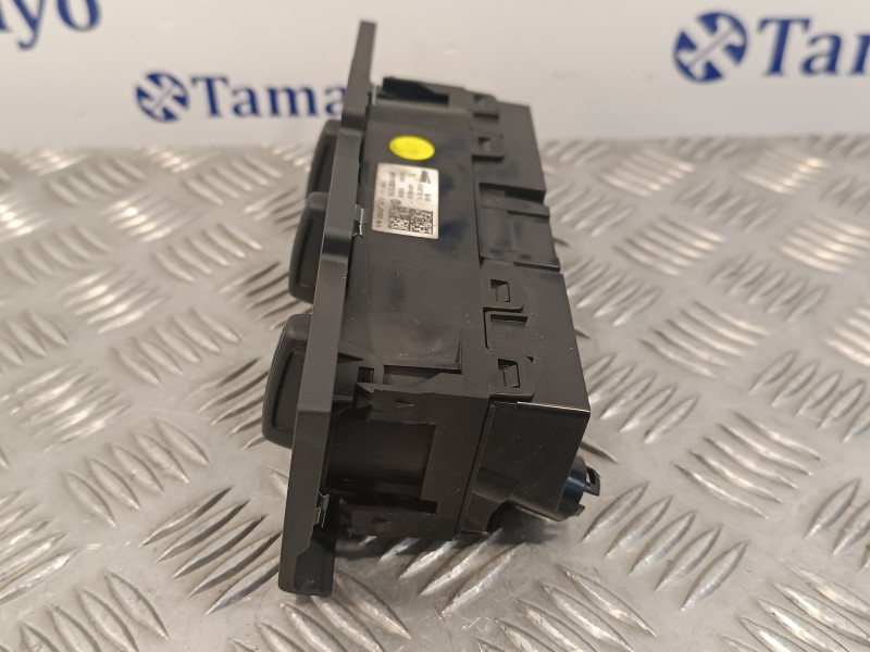 Recambio de mando climatizador para volkswagen polo (6c1) 1.0 referencia OEM IAM 6C0820045  E1081687