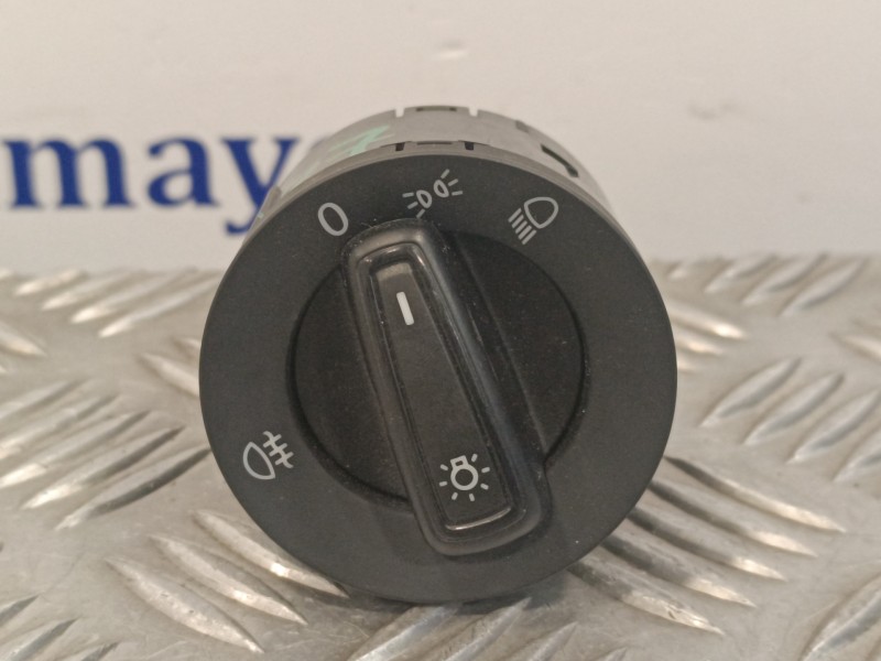 Recambio de mando luces para volkswagen polo (6c1) 1.0 referencia OEM IAM 5G0941431AA  10095083