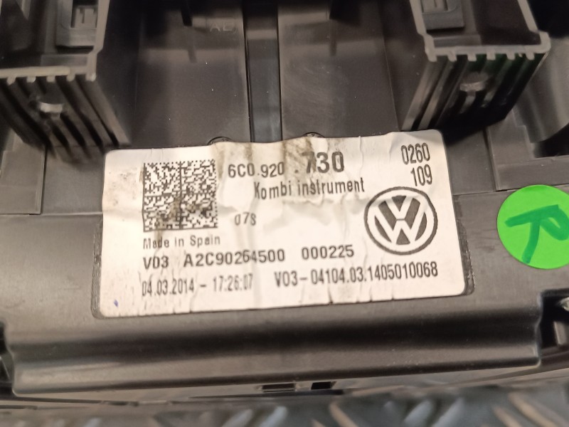 Recambio de cuadro instrumentos para volkswagen polo (6c1) 1.0 referencia OEM IAM 6C0920730  A2C90264500