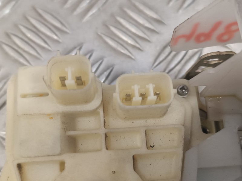 Recambio de cerradura puerta delantera izquierda para honda jazz (gd1/5) 1.4 dsi cat referencia OEM IAM   